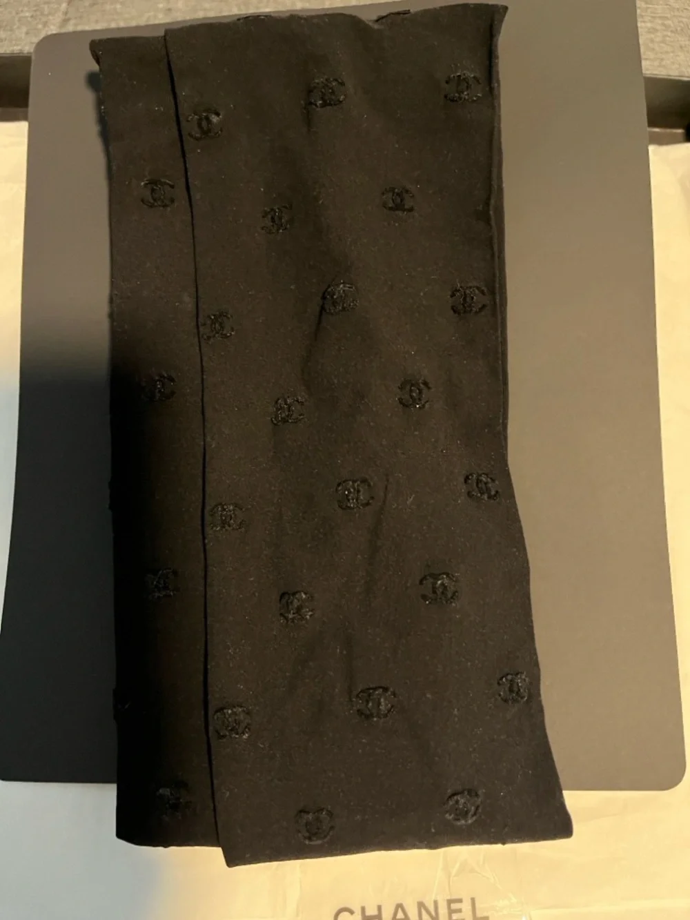 CHANEL Black Logo Sheer Tights with Monogram - Picture 3 of 6